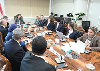 وزيرة الإسكان تبحث مع المدير الإقليمي لمنطقة جنوب وشرق المتوسط بالبنك الأوروبي لإعادة الإعمار والتنمية تعزيز أوجه التعاون المشترك