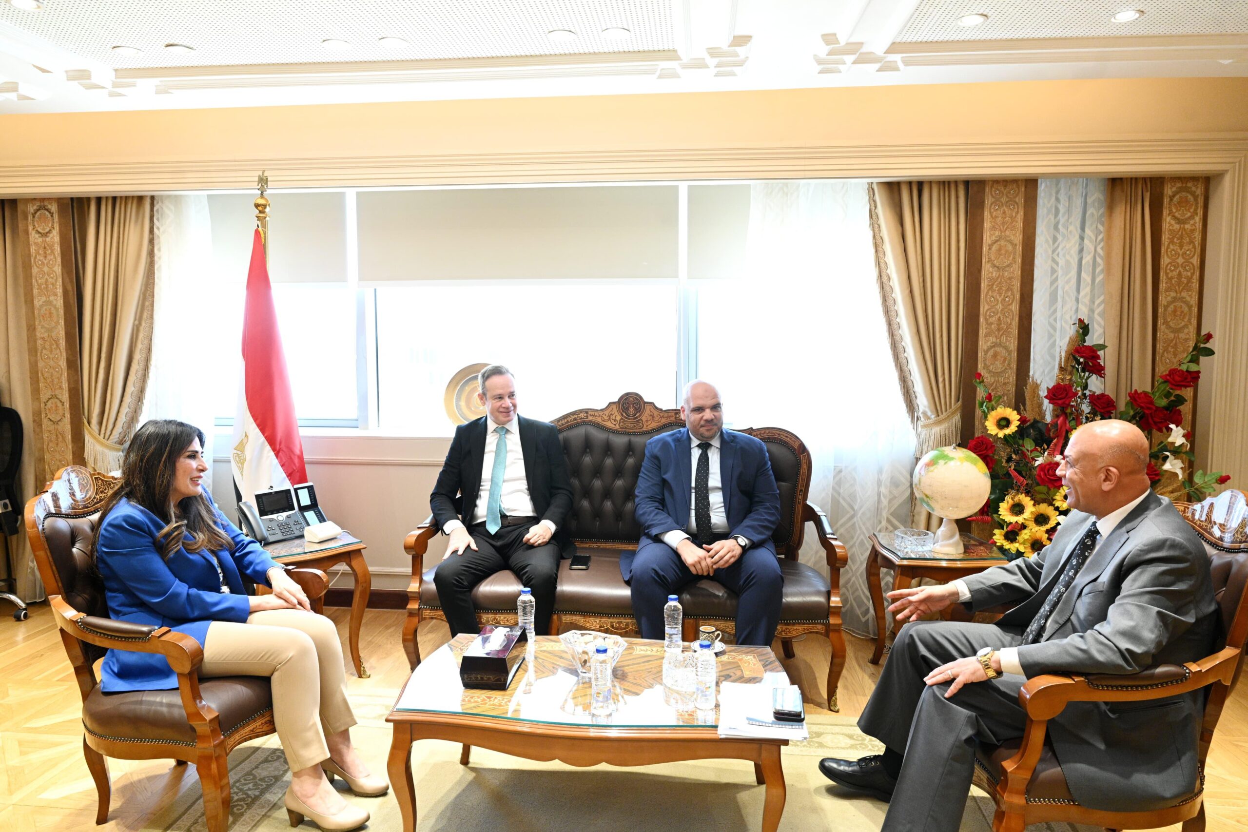 وزيرة الإسكان تبحث مع «أكوا باور» سبل التعاون المشترك في مجال إنشاء وتشغيل محطات تحلية مياه البحر