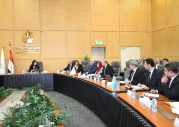 وزيرة الإسكان تعقد اجتماعها الدوري لمتابعة الموقف التنفيذي لمشروعات الإسكان بعدد من المدن الجديدة