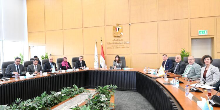 وزيرة الإسكان تلتقي مسؤولي HDP لمتابعة خطط التسويق وتعزيز مبيعات مشروعات المدن الجديدة