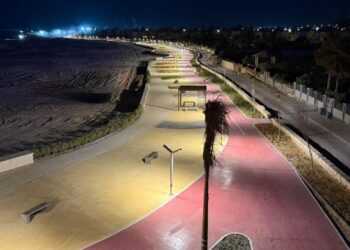 تنفيذ أول ممشى ساحلي متكامل يربط مارينا 7 بمارينا 5