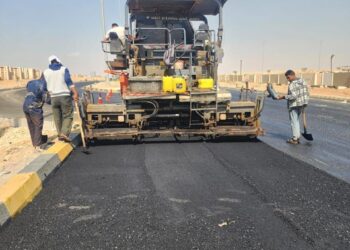 وزيرة الإسكان تتابع مشروعات تنفيذ ورفع كفاءة الطرق بمدن 6 أكتوبر وأكتوبر الجديدة والعبور والشروق والقرى السياحية