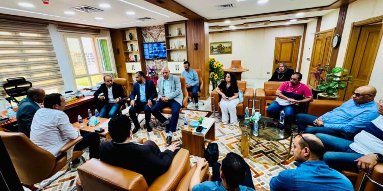 تعرف علي مستجدات ملف توفيق الأوضاع بالأراضي المضافة بمدينتي العبور الجديدة والشروق