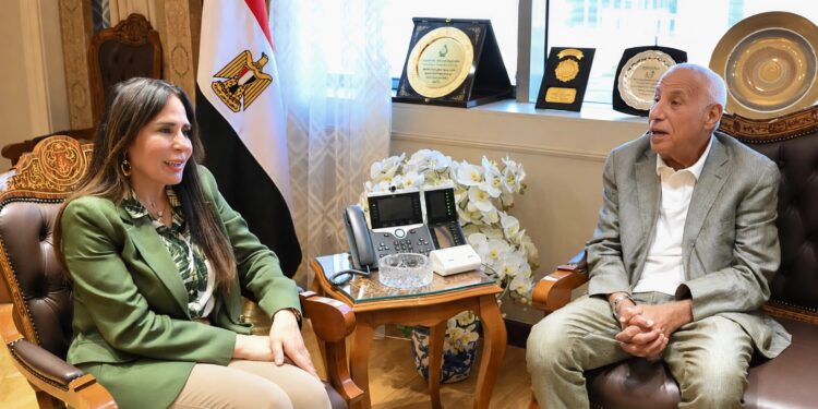 وزيرة الإسكان تستقبل الكابتن حسين لبيب رئيس نادي الزمالك